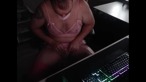 Snapshot of watchmehnnng chatting on October 2025 01:00:02 PM Nicki Rogers online show from October 2025 01:00:02 PM