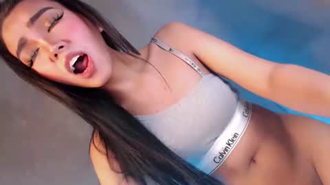 Isla Fox online show from September 2025 05:12:01 AM