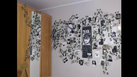 Mina online show from September 2025 04:28:02 AM