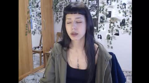 Mina online show from October 2025 08:34:01 AM