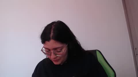 Snapshot of we_n_you chatting on February 2026 08:01:02 PM Trixie 3 online show from February 2026 08:01:02 PM