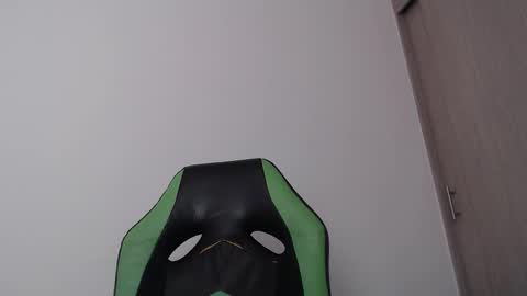 Snapshot of we_n_you chatting on March 2026 04:02:02 PM Trixie 3 online show from March 2026 04:02:02 PM