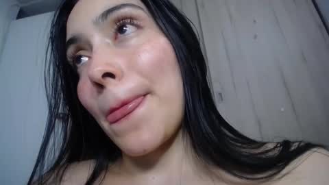 we_we77 online show from October 2025 10:00:02 PM