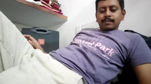 sexyguy online show from December 2025 11:41:02 AM