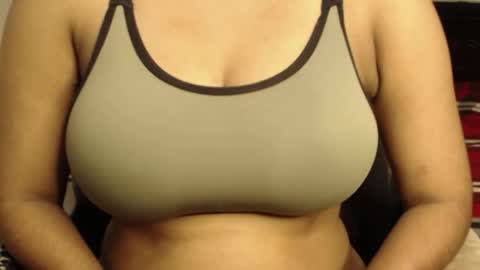 Snapshot of webshowxxx chatting on October 2025 12:07:02 AM mina online show from October 2025 12:07:02 AM