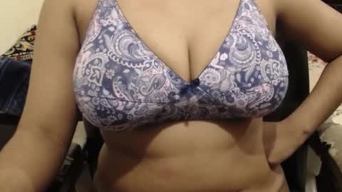 mina online show from February 2026 10:31:02 AM