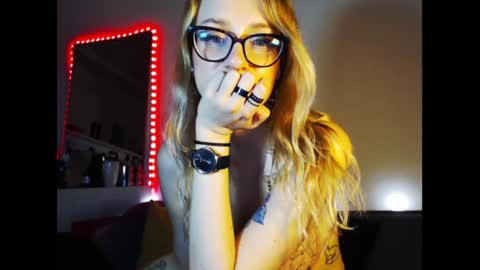 Snapshot of welliza chatting on December 2024 02:28:02 AM Liza online show from December 2024 02:28:02 AM
