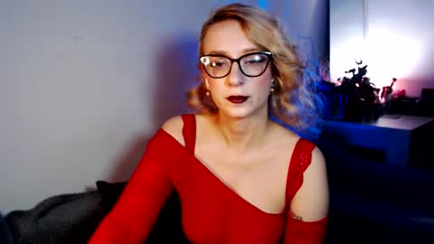 Liza online show from October 2025 11:37:01 PM