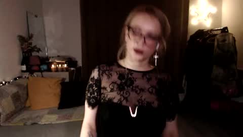 Liza online show from November 2025 10:42:01 PM