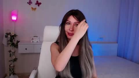 Wendi Foster online show from March 2026 07:04:02 PM