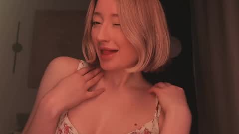 Daisy    online show from May 2026 04:45:01 PM