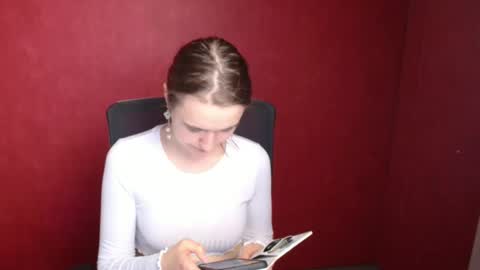 Snapshot of wendy_say_ chatting on January 2025 10:22:01 PM Wendy online show from January 2025 10:22:01 PM