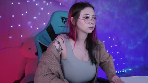 little girl who is always rightLisa online show from December 2024 02:42:02 AM