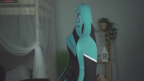 little girl who is always rightLisa online show from November 2025 12:54:02 AM