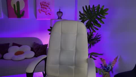 little girl who is always rightLisa online show from January 2026 01:09:02 AM