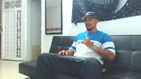 Wesley Rogger online show from December 2025 12:07:01 AM