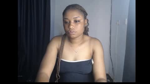 Snapshot of wet_juicypussy chatting on December 2024 12:19:01 PM queen online show from December 2024 12:19:01 PM