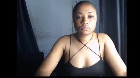 Snapshot of wet_juicypussy chatting on December 2024 08:40:01 AM queen online show from December 2024 08:40:01 AM