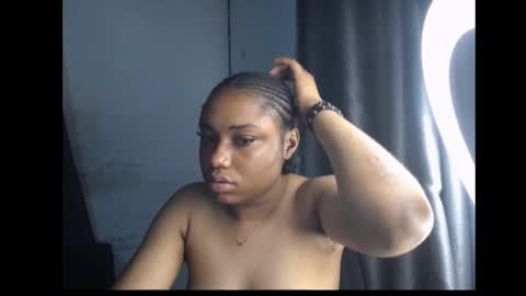 Snapshot of wet_juicypussy chatting on December 2024 06:57:02 AM queen online show from December 2024 06:57:02 AM