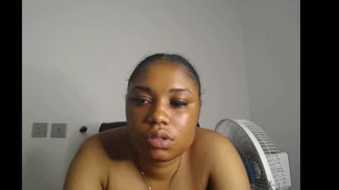 Snapshot of wet_juicypussy chatting on December 2024 02:47:02 PM queen online show from December 2024 02:47:02 PM