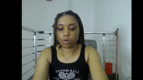 Snapshot of wet_juicypussy chatting on January 2025 01:38:02 AM queen online show from January 2025 01:38:02 AM