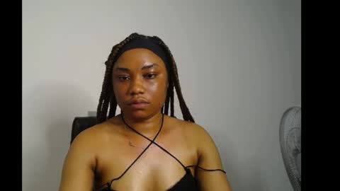 Snapshot of wet_juicypussy chatting on January 2025 02:36:02 PM queen online show from January 2025 02:36:02 PM