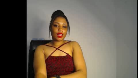 Snapshot of wet_juicypussy chatting on January 2025 09:42:01 PM queen online show from January 2025 09:42:01 PM