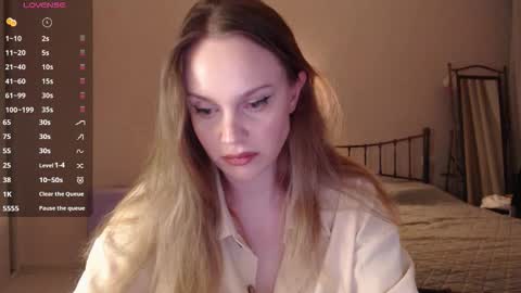 Snapshot of wet_lana chatting on September 2025 06:41:02 PM Lana online show from September 2025 06:41:02 PM