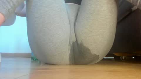 Snapshot of wet_pants2022 chatting on July 2026 11:07:01 AM wet_pants2022 online show from July 2026 11:07:01 AM