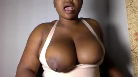 Snapshot of wet_pussyy24 chatting on December 2024 12:02:02 AM lily online show from December 2024 12:02:02 AM
