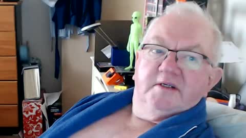 Snapshot of wetroller chatting on June 2026 04:43:02 AM Wetroller online show from June 2026 04:43:02 AM