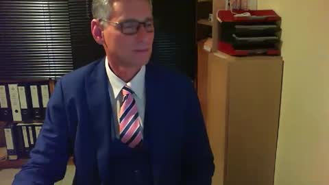 Snapshot of wetsuitedman chatting on May 2026 09:46:01 PM Franz online show from May 2026 09:46:01 PM