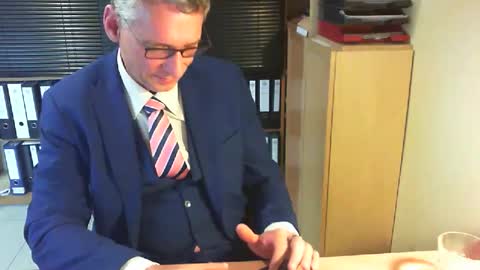 Snapshot of wetsuitedman chatting on June 2026 04:09:01 PM Franz online show from June 2026 04:09:01 PM