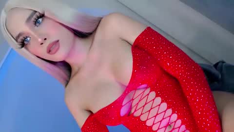 Snapshot of what_the_fuckxx chatting on March 2025 05:42:01 AM kiara online show from March 2025 05:42:01 AM