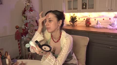 Victoria Maria online show from December 2024 02:56:01 PM