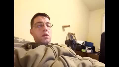 Snapshot of whatwouldyouliketosee chatting on January 2025 06:26:01 AM stoffy online show from January 2025 06:26:01 AM