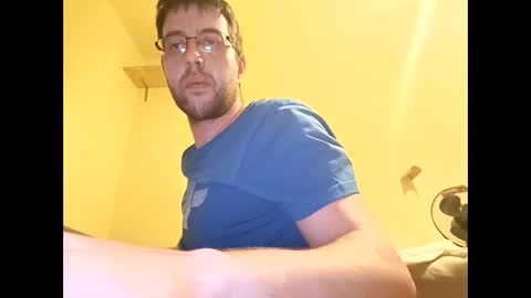 Snapshot of whatwouldyouliketosee chatting on March 2025 12:31:01 AM stoffy online show from March 2025 12:31:01 AM