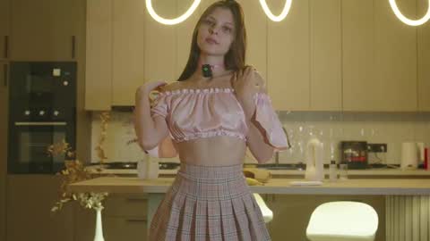 Naomi online show from October 2025 02:28:02 PM