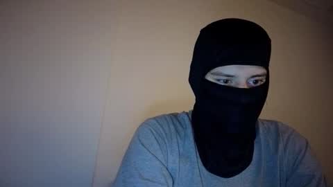 whispero_o online show from December 2025 06:48:02 PM