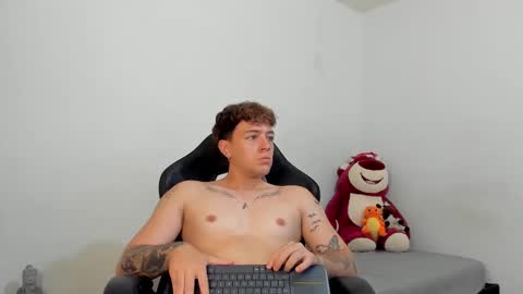 Camilo R online show from February 2025 12:05:02 AM