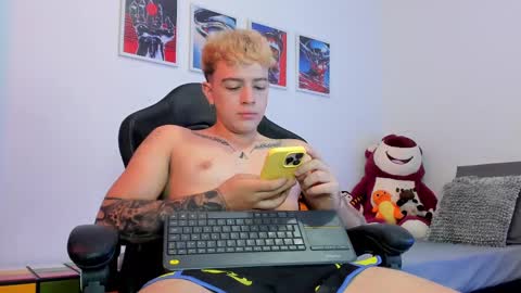 Camilo R online show from September 2025 04:04:02 AM