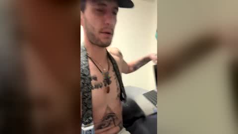 whiteboiiandhisbitch online show from February 2026 03:36:01 AM