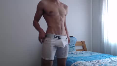 Snapshot of whiteboymask chatting on March 2025 04:00:02 PM Whiteboymask online show from March 2025 04:00:02 PM
