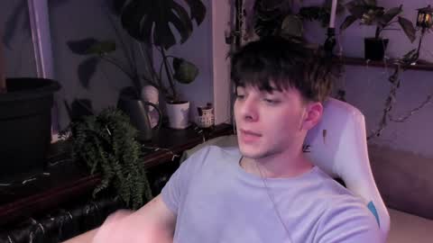 Snapshot of whiteegrimm chatting on December 2024 07:22:01 PM Gus online show from December 2024 07:22:01 PM