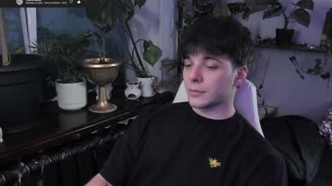 Snapshot of whiteegrimm chatting on January 2025 06:50:01 PM Gus online show from January 2025 06:50:01 PM