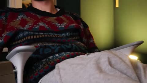 whiteeuropaboy online show from December 2025 11:43:01 PM