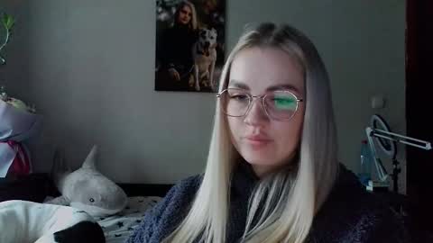 whitehex666 online show from December 2025 10:00:02 AM