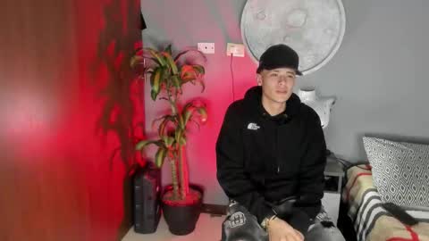 Snapshot of whiteman_0 chatting on October 2025 02:34:02 AM whiteman_0 online show from October 2025 02:34:02 AM
