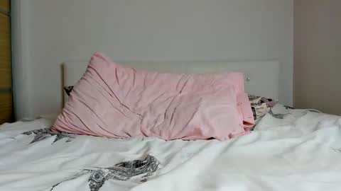 Ari online show from December 2024 10:01:02 AM