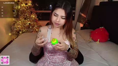 EMMA online show from January 2025 01:43:01 AM